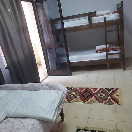 Hostel Split Rock Tirana