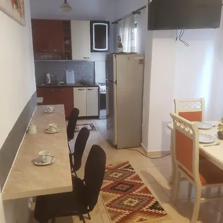 Hostel Split Rock Tirana