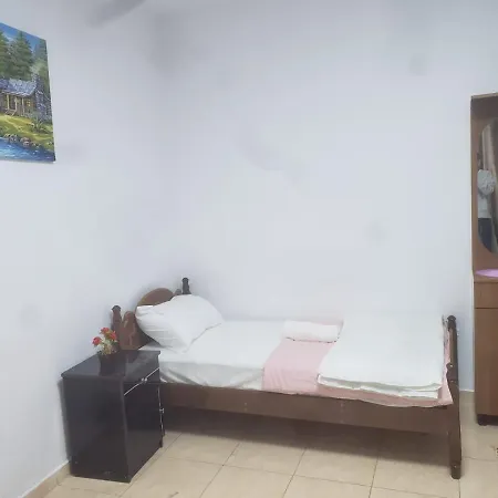 Split Rock Hostel