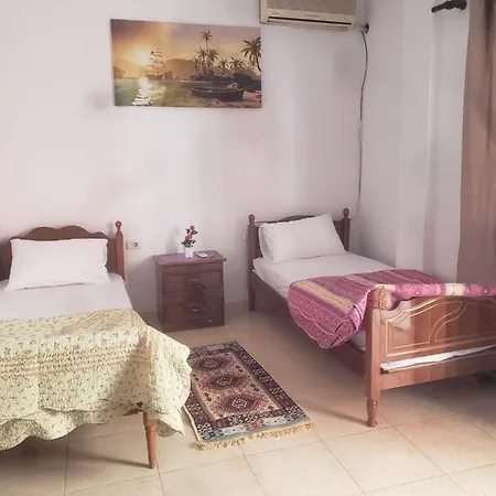 Split Rock Hostel