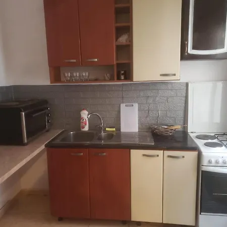 Hostel Split Rock Τίρανα