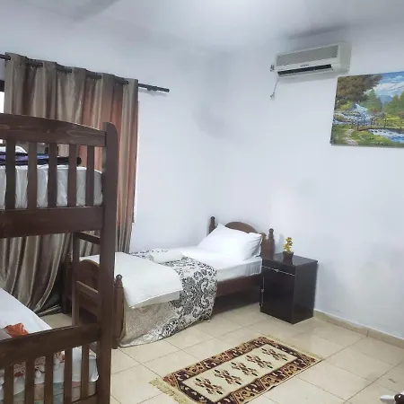 Split Rock Hostel