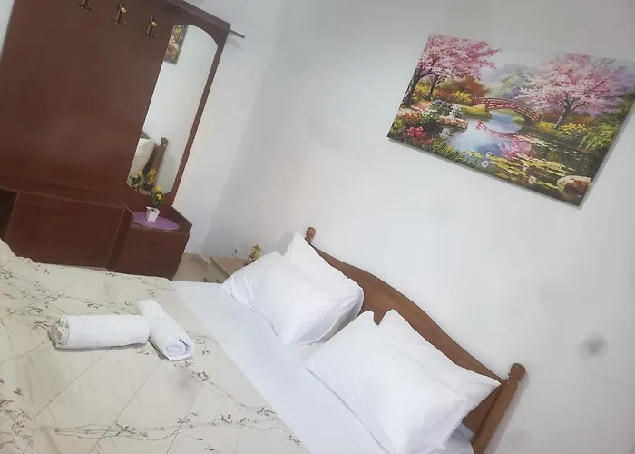 Split Rock بيت شباب