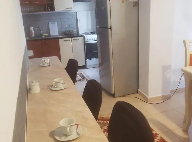 Hostel Split Rock Tiran